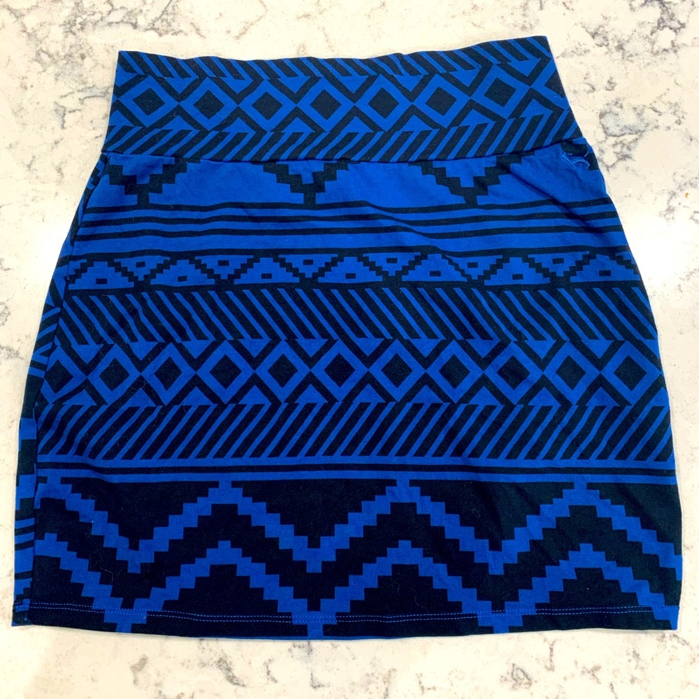 VS PINK beautiful blue&black Aztec print pencil skirt